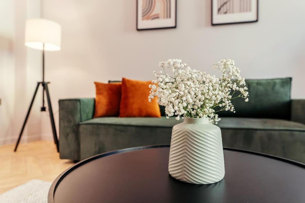 The Middle House Apartment Сату Маре Екстериор снимка