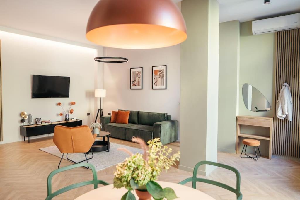The Middle House Apartment Сату Маре Екстериор снимка