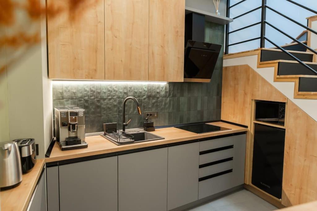 The Middle House Apartment Сату Маре Екстериор снимка