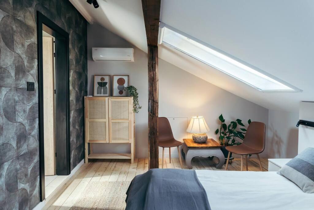 The Middle House Apartment Сату Маре Екстериор снимка