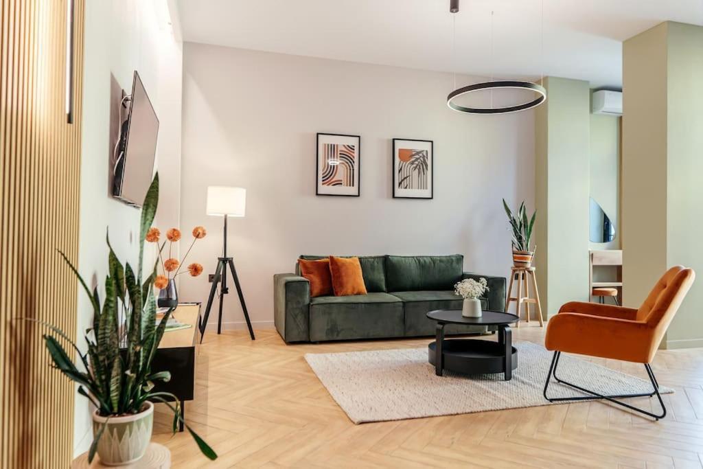 The Middle House Apartment Сату Маре Екстериор снимка